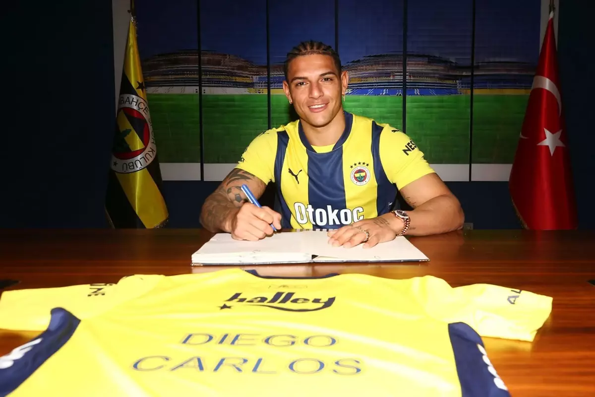 Fenerbahçe, Diego Carlos ile 3.5 yıllık sözleşme imzaladı