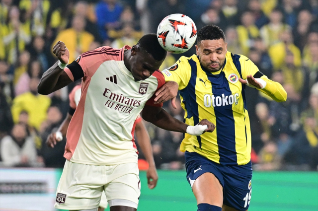 Fenerbahçe, Lyon ile 0-0 berabere kaldı