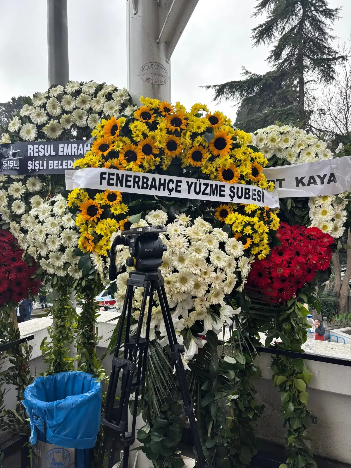 Otel Yangınında Hayatını Kaybeden Vedia Nil Apak ve Annesi Son Yolculuğuna Uğurlandı