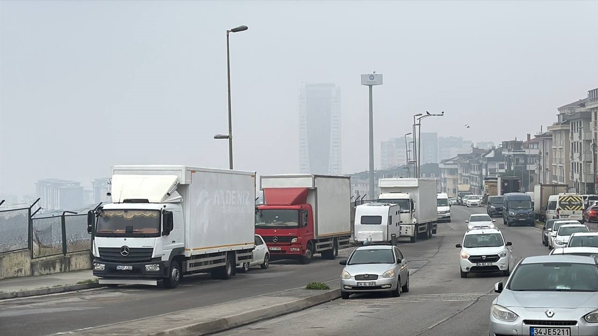 İstanbul\'un bazı bölgelerinde ve Boğaz\'da sis etkili oldu