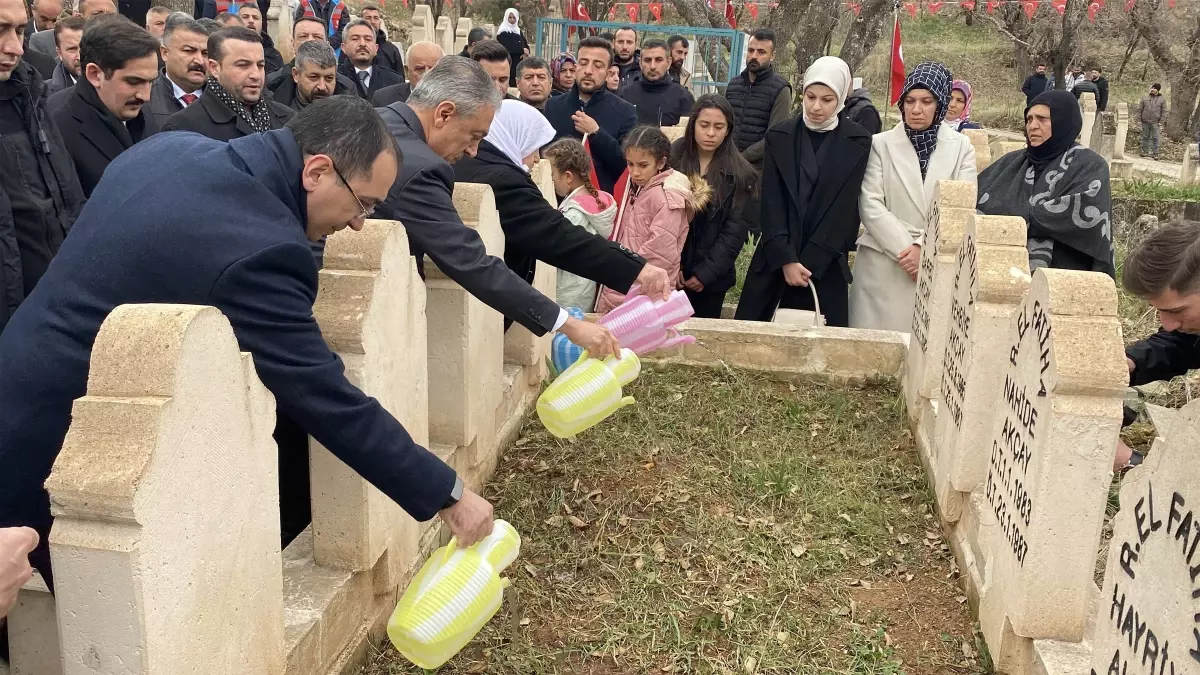 Mardin\'de PKK\'nın 38 yıl önce katlettiği 7\'si çocuk 10 kişi anıldı