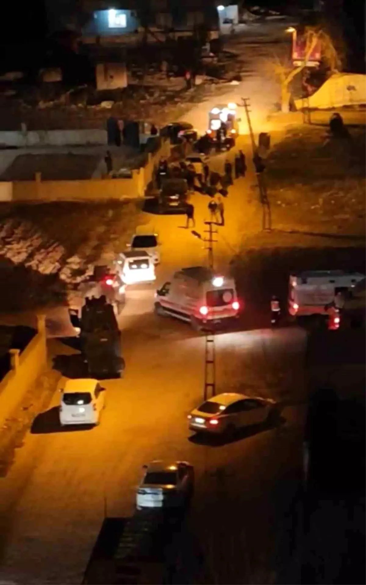 Kızıltepe\'de Silahlı Kavga: 3 Yaralı