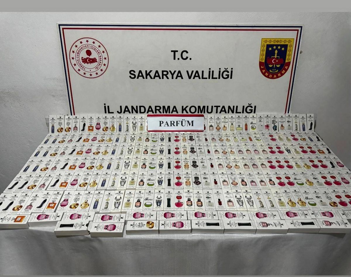 Sakarya\'da 250 Kaçak Parfüm Ele Geçirildi
