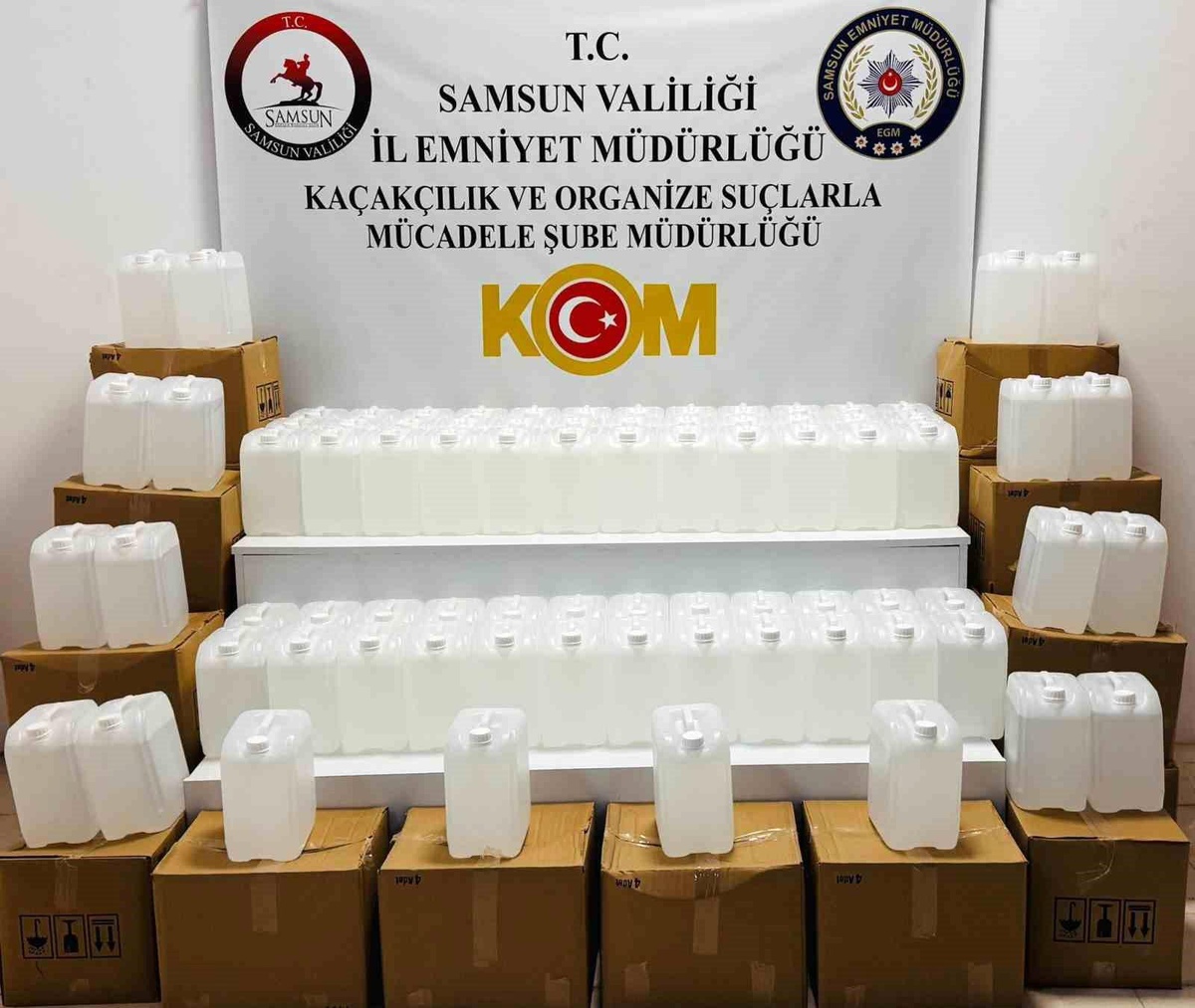 Samsun\'da 1 Ton Kaçak Etil Alkol Ele Geçirildi