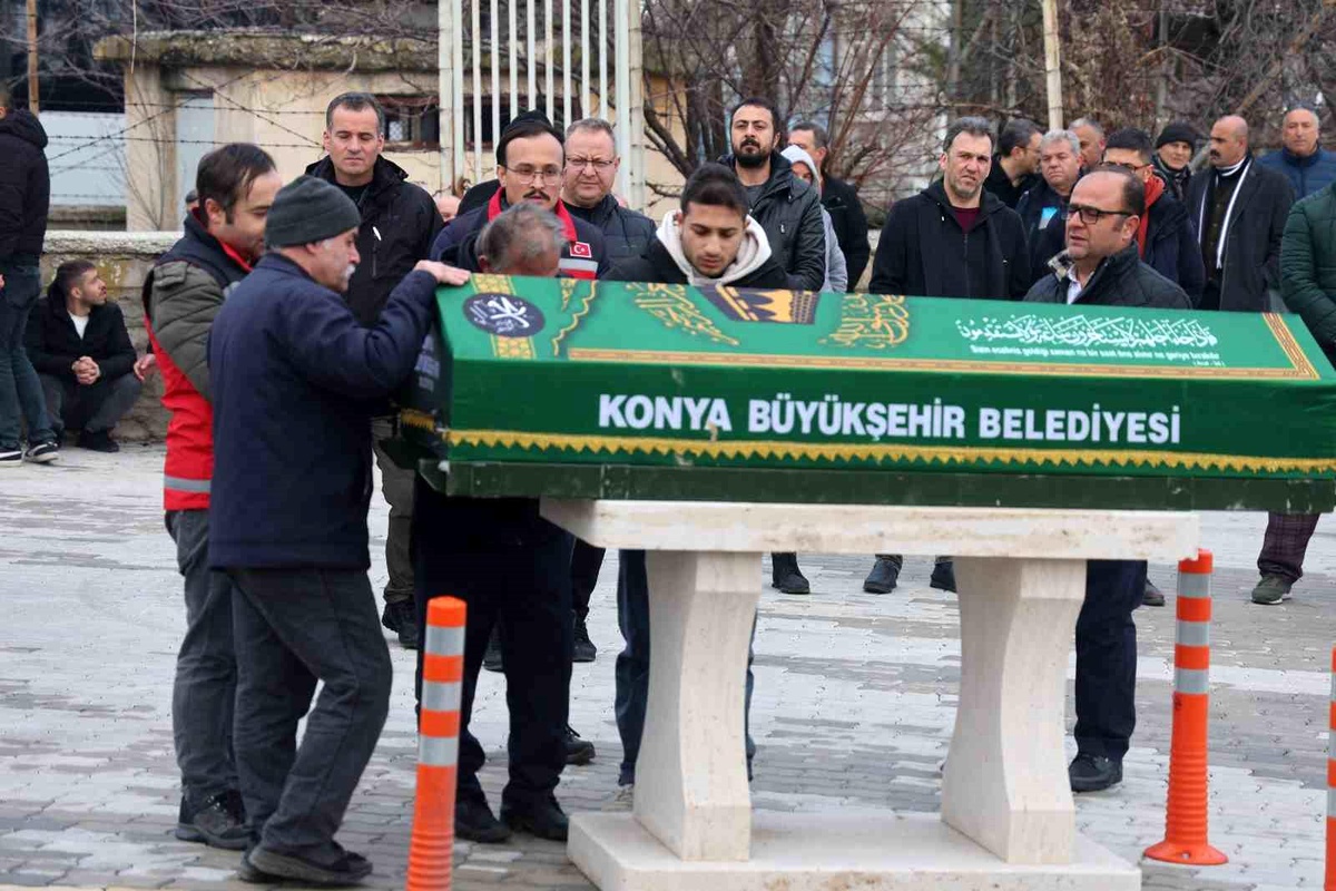 Bolu Kartalkaya\'daki Yangında Hayatını Kaybeden Esra Nazik Son Yolculuğuna Uğurlandı