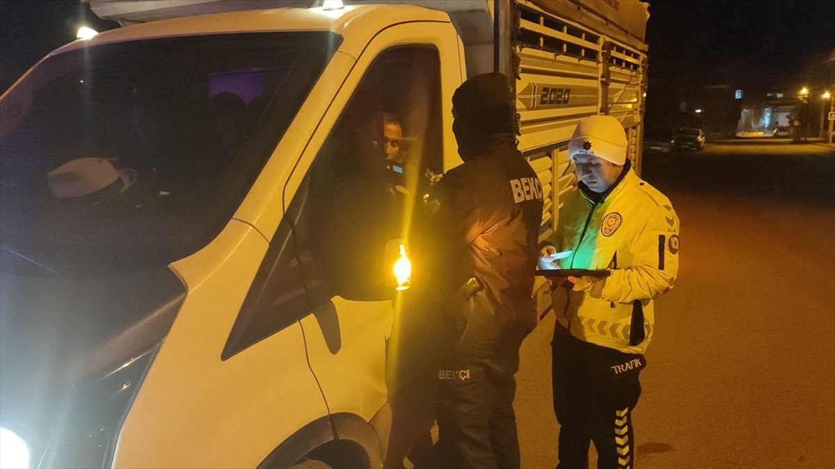 Balıkesir\'de Asayiş Uygulaması: 11 Şüpheli Gözaltına Alındı