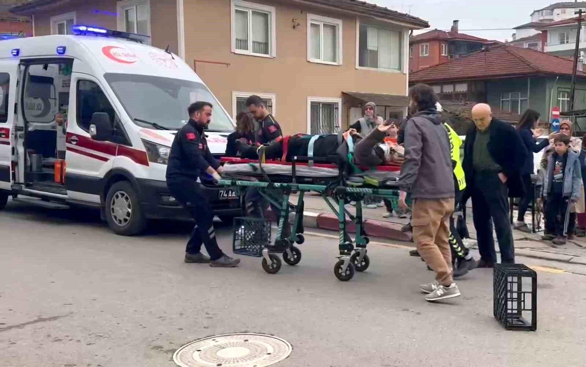 Bartın\'da Motosiklet Yaya Kadına Çarptı