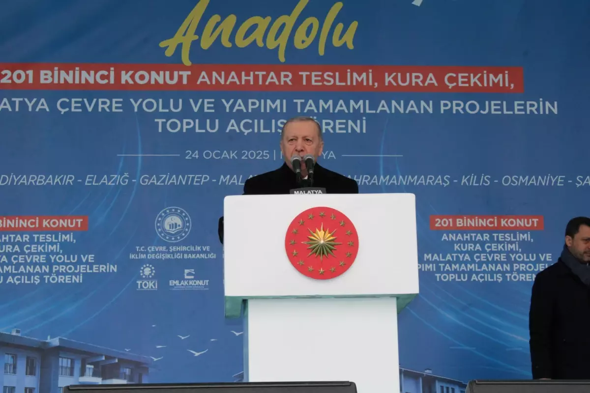 Erdoğan\'dan Deprem Konutlarıyla İlgili Açıklama