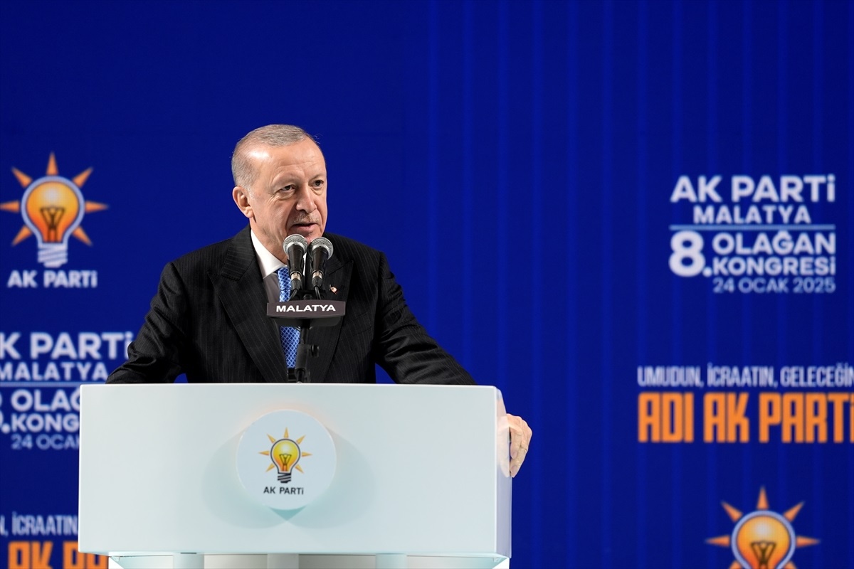 Cumhurbaşkanı ve AK Parti Genel Başkanı Erdoğan, partisinin Malatya 8. Olağan İl Kongresi\'nde konuştu: (2)