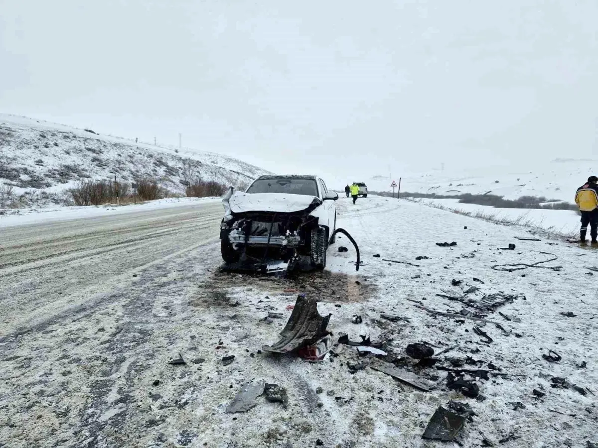 Erzurum\'da Feci Kaza: 2 Ölü