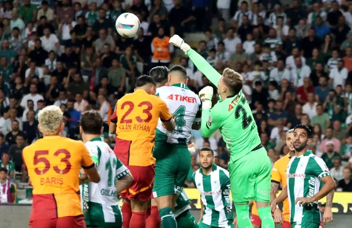 Galatasaray Konyaspor\'la 48. Randevuda