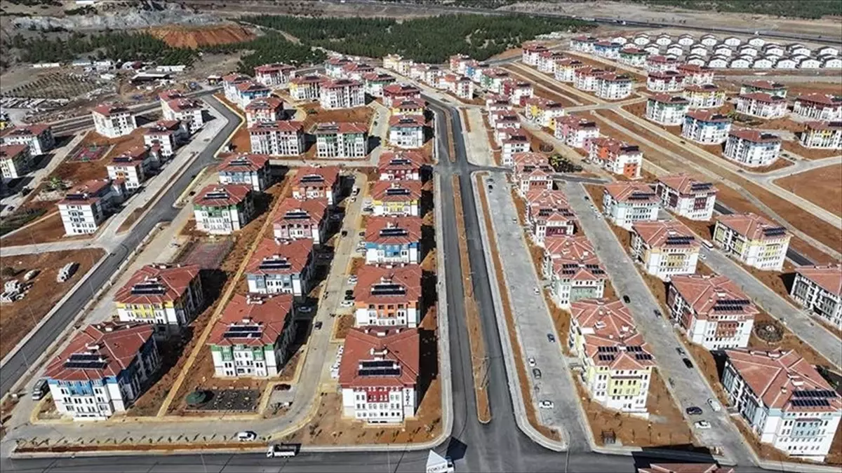 Gaziantep\'te 1535 Konut ve 52 İş Yeri Sahiplerine Teslim Edilecek