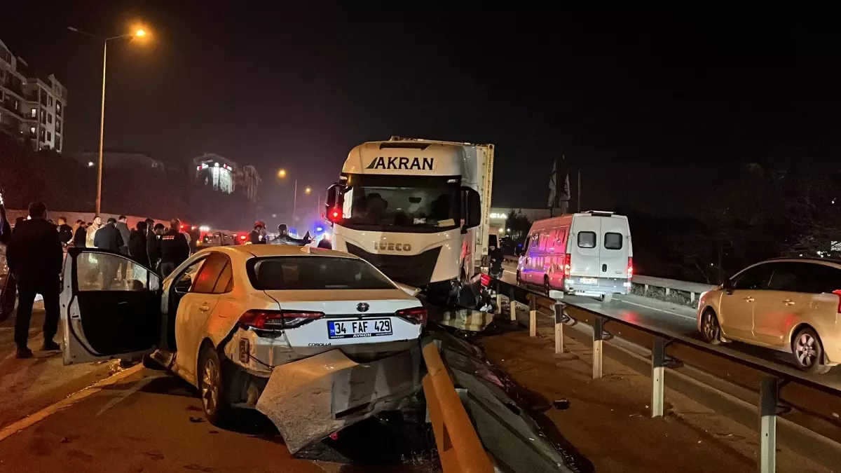 Gebze\'de Zincirleme Kaza: 4 Yaralı