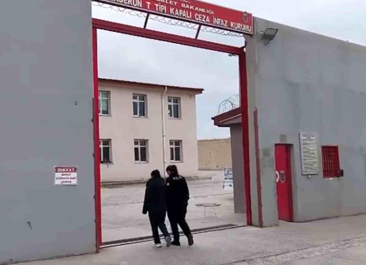 Hatay\'da 4 Aranan Şüpheli Yakalandı