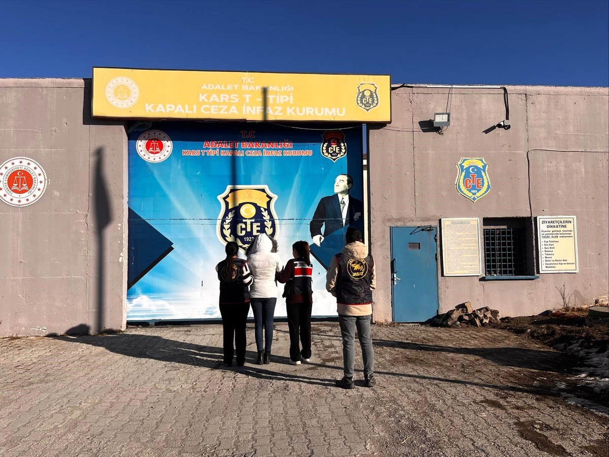 Uyuşturucu Taciri Kadın Tutuklandı