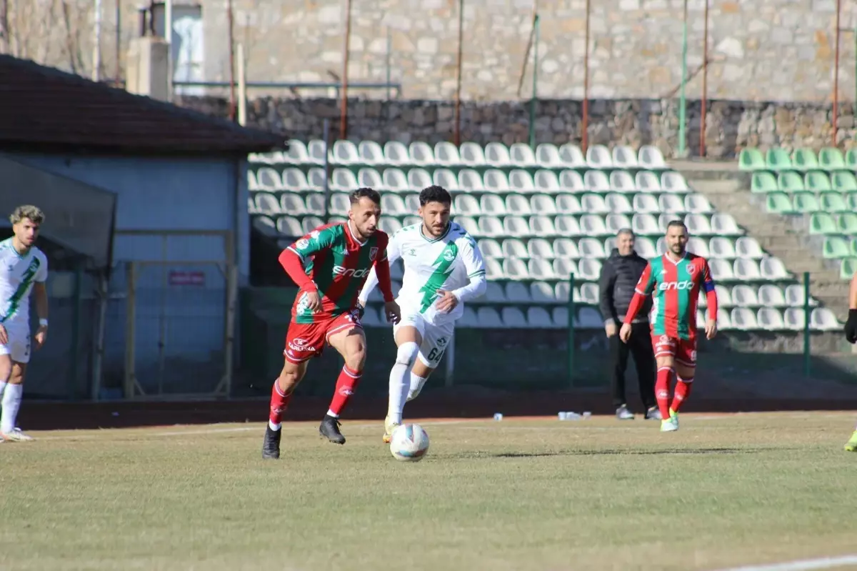 Karşıyaka, Bulvarspor ile Zirve Yarışına Devam Etmek İstiyor