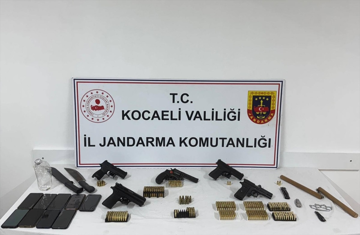 Silah Kaçakçılığı Operasyonunda 5 Tutuklama