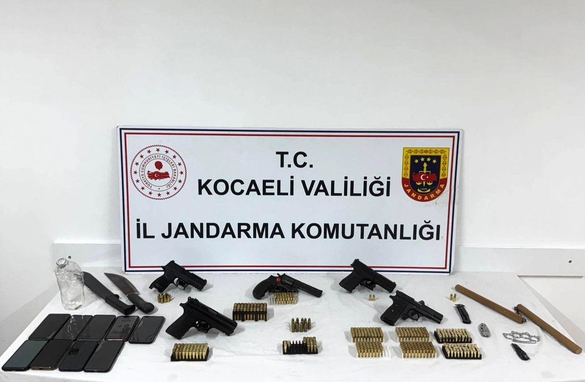 Kocaeli\'de Silah Kaçakçılığı Operasyonu