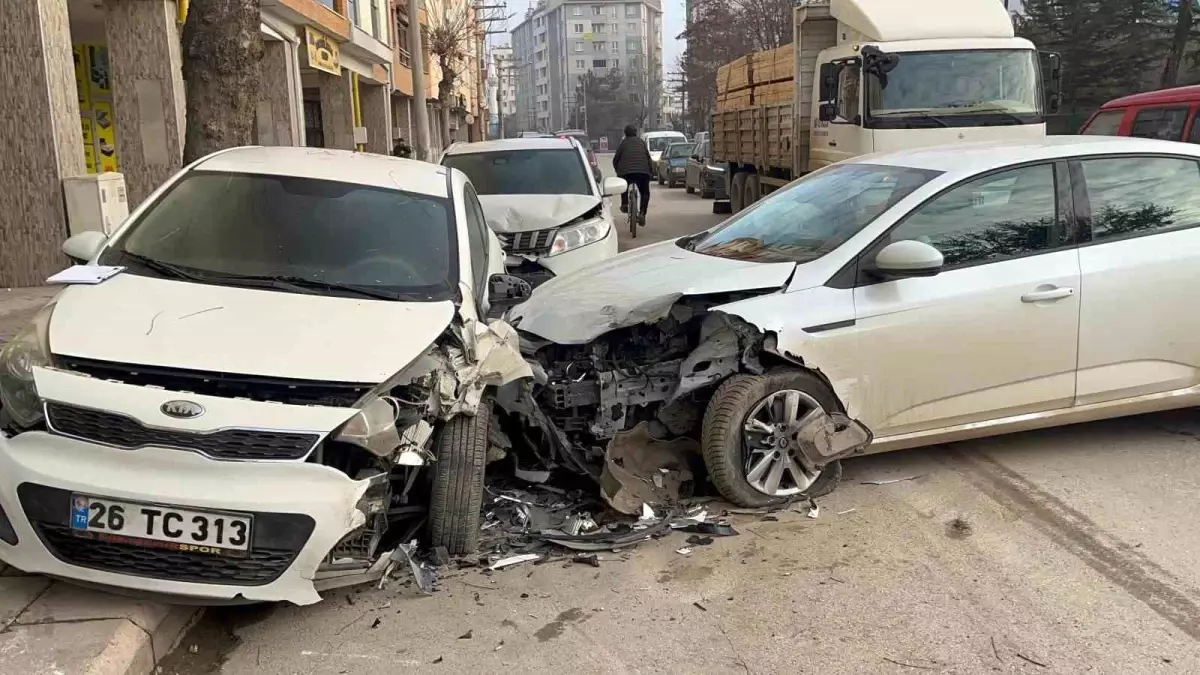 Eskişehir\'de Trafik Kazası: 1 Yaralı