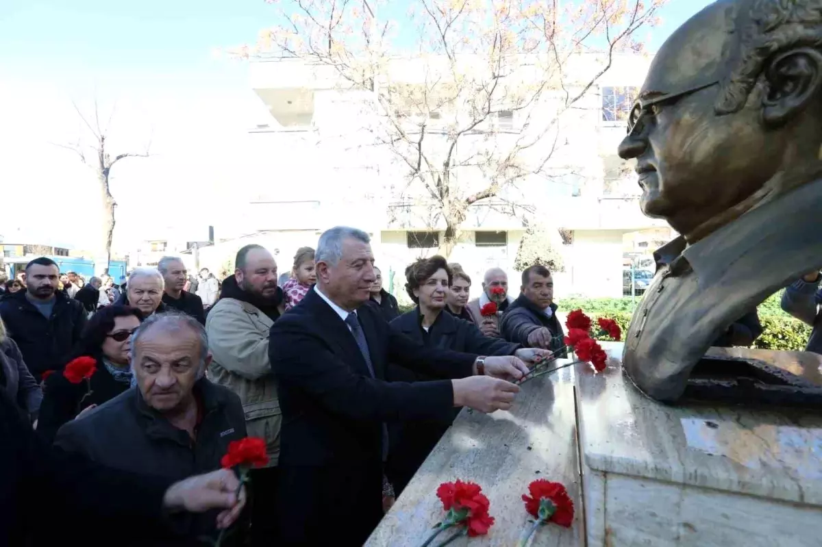 Uğur Mumcu, vefatının 32. yılında İzmir\'de anıldı