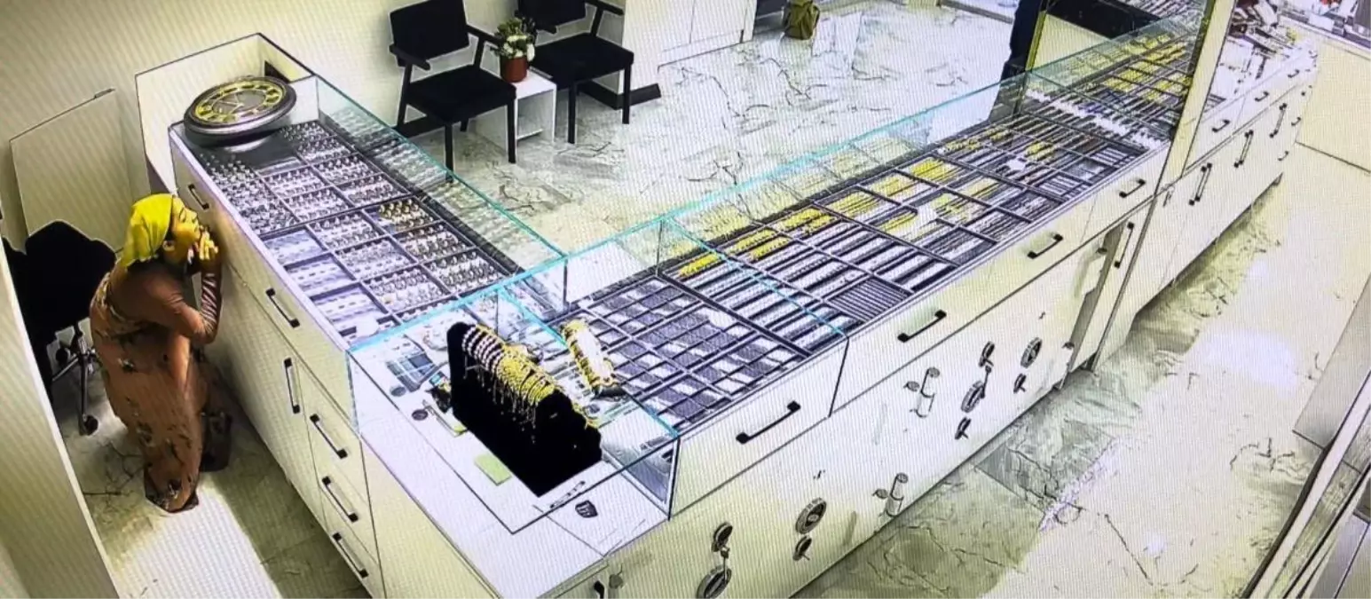 Bursa\'da Kuyumcu Soygunu: 2 Milyonluk Hırsızlık