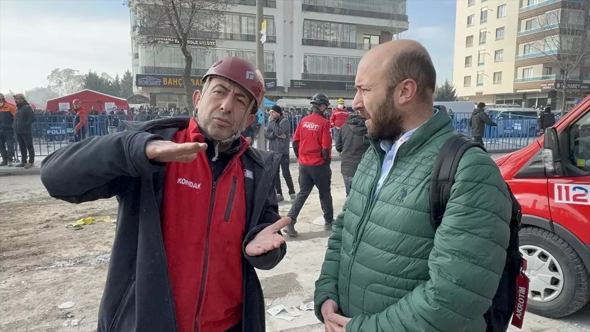 Canbaz\'ın Fedakarlığı: Enkaz Altındaki Hayatlara Ulaşma Mücadelesi