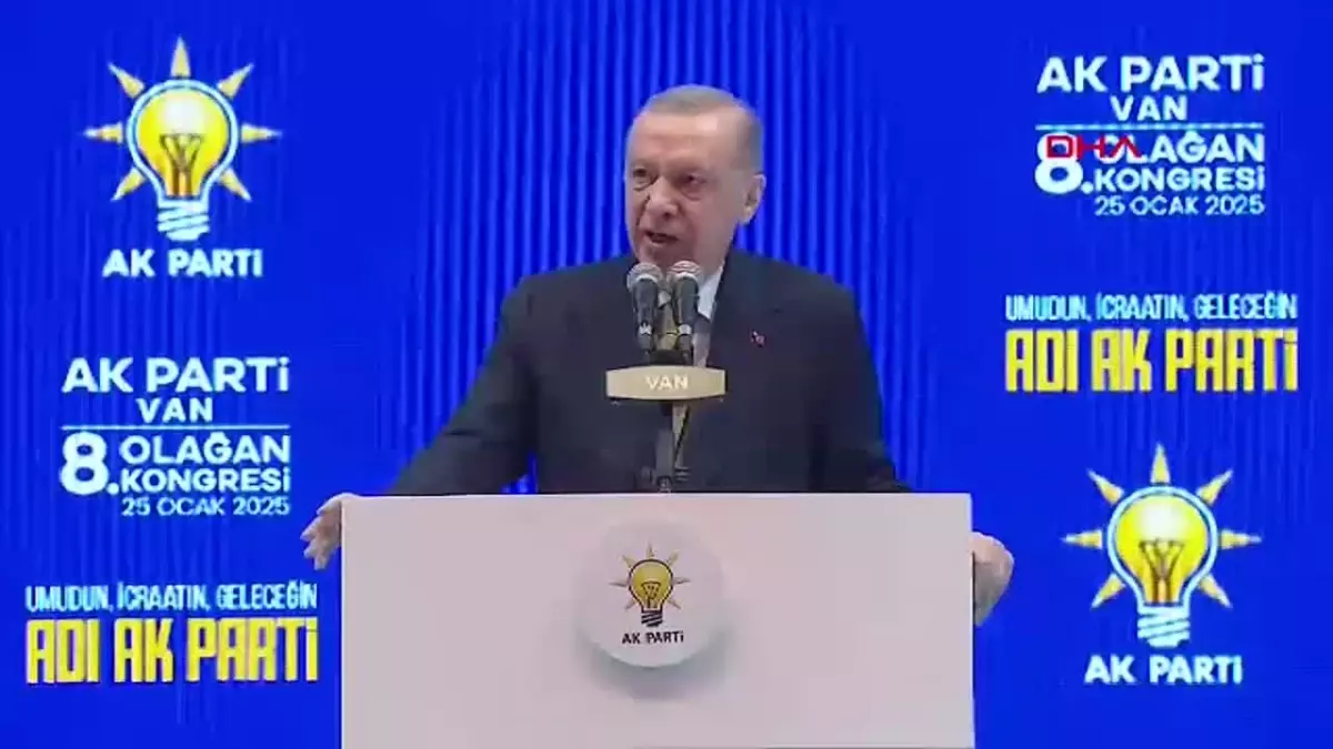 Cumhurbaşkanı Erdoğan: Terörden ülkemizi kurtardıktan sonra hedeflerimize koşar adımlarla gideceğiz (HABER EKLENDİ)