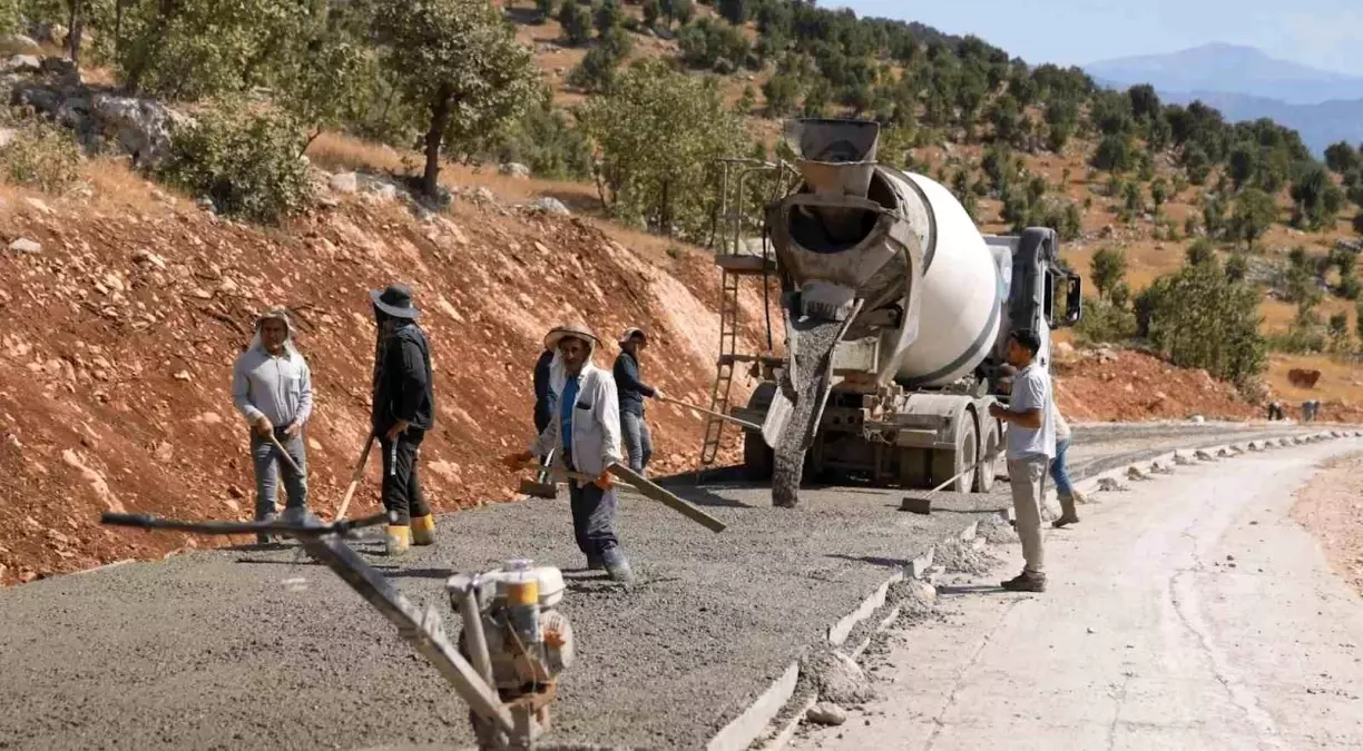 Gabar Dağı\'nda 500 Kilometre Yol Yapıldı, Petrol ve Turizm Potansiyeli Açığa Çıkıyor