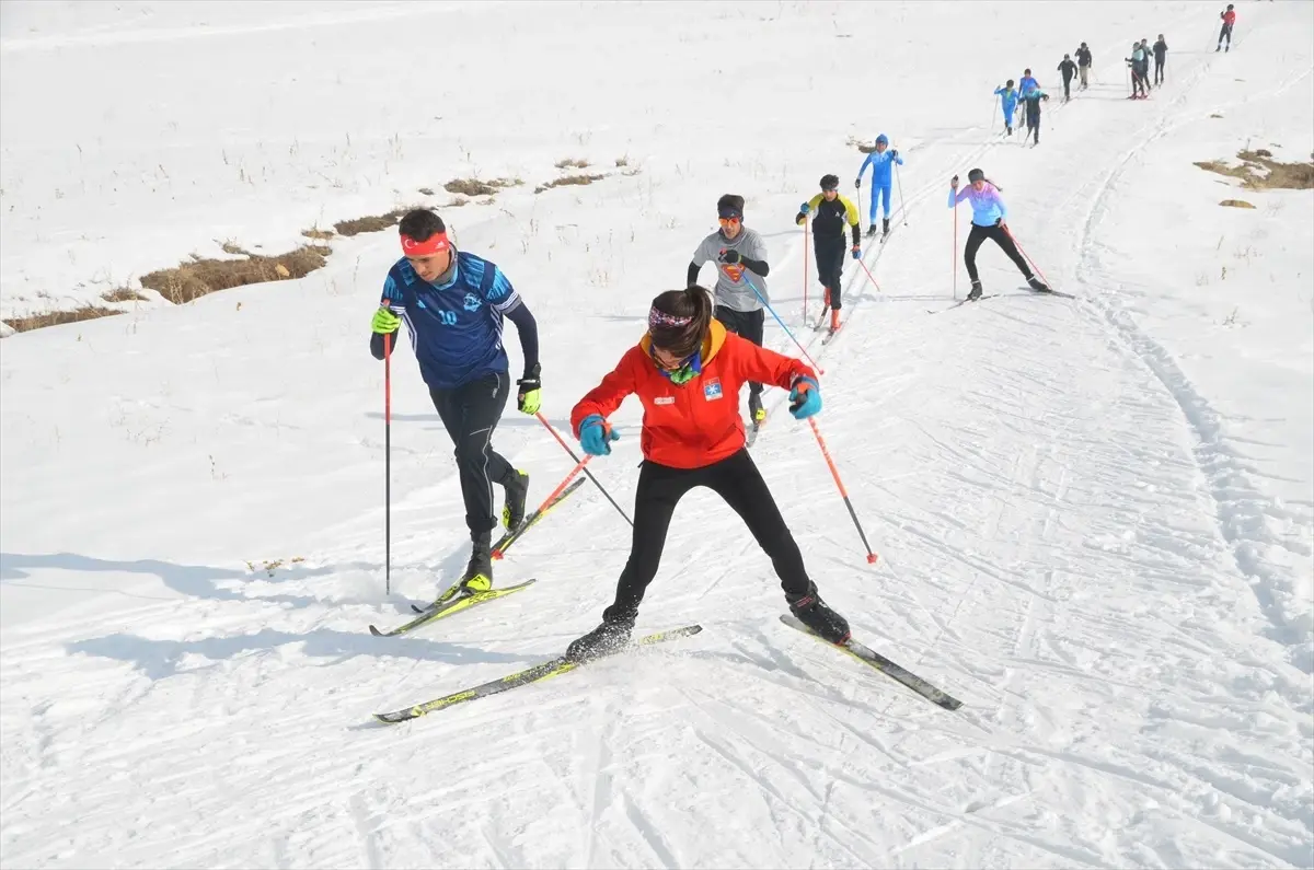 Hakkarili Sporcular 23 Madalya İle Döndü