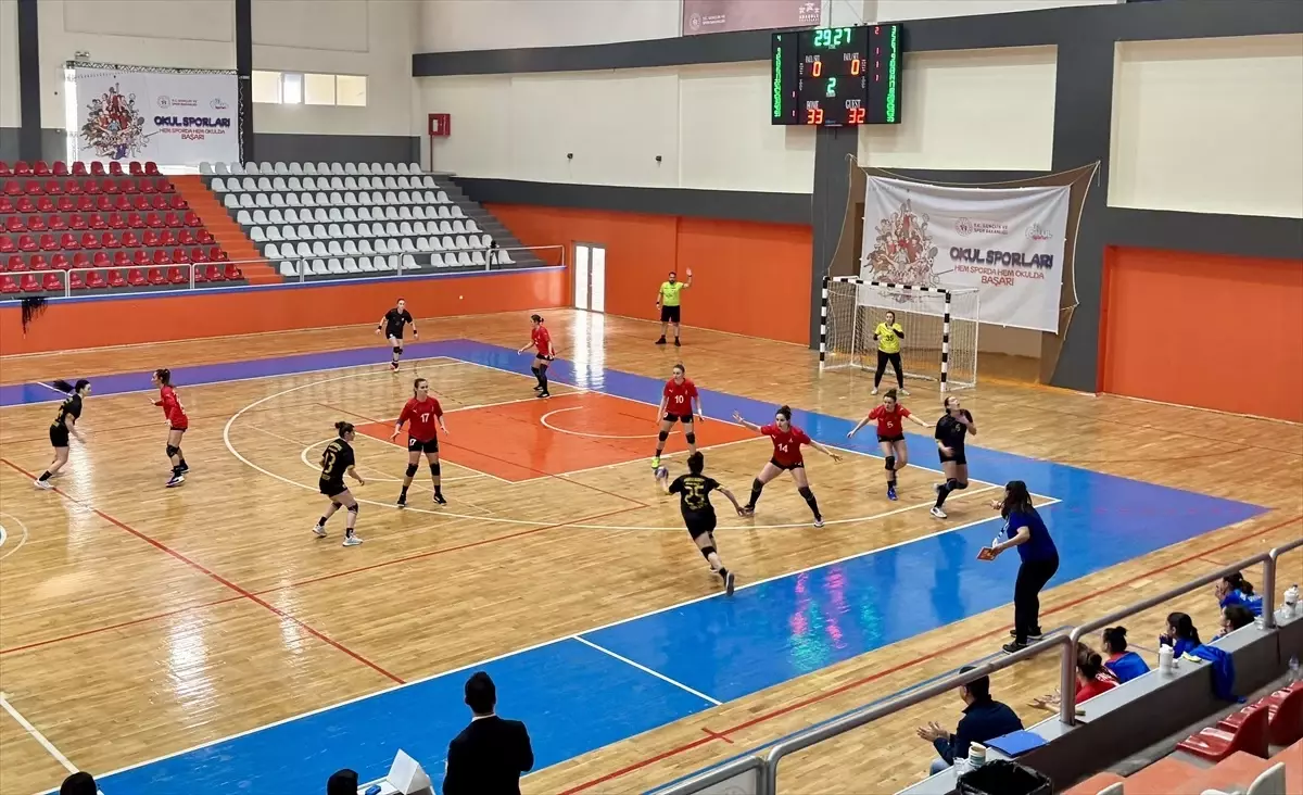 Kırşehir Belediyespor, İzmir\'i Devirerek Galip Geldi