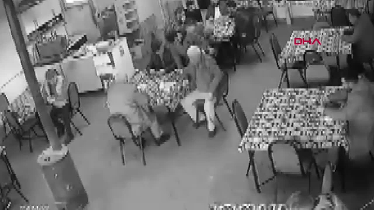 Bursa\'da Heimlich Manevrası ile Hayat Kurtarıldı