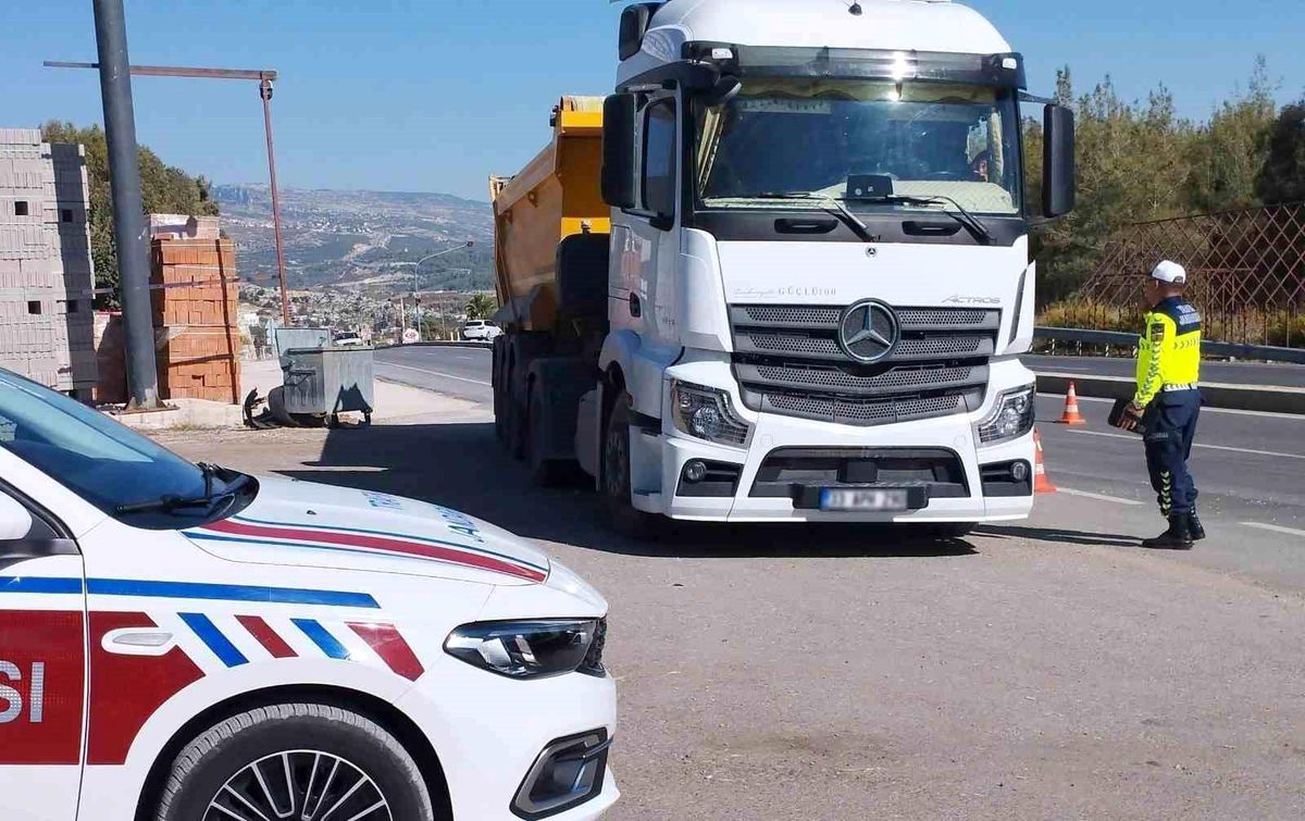 Mersin\'de Trafik Denetiminde 2.717 Ceza Kesildi