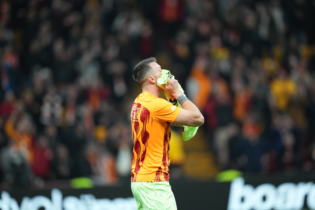 Muslera, adeta Galatasaray'a veda etti