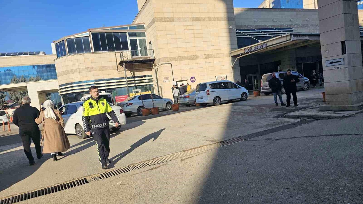 Siirt\'te İnşaatta Düşen İşçi Yaralandı