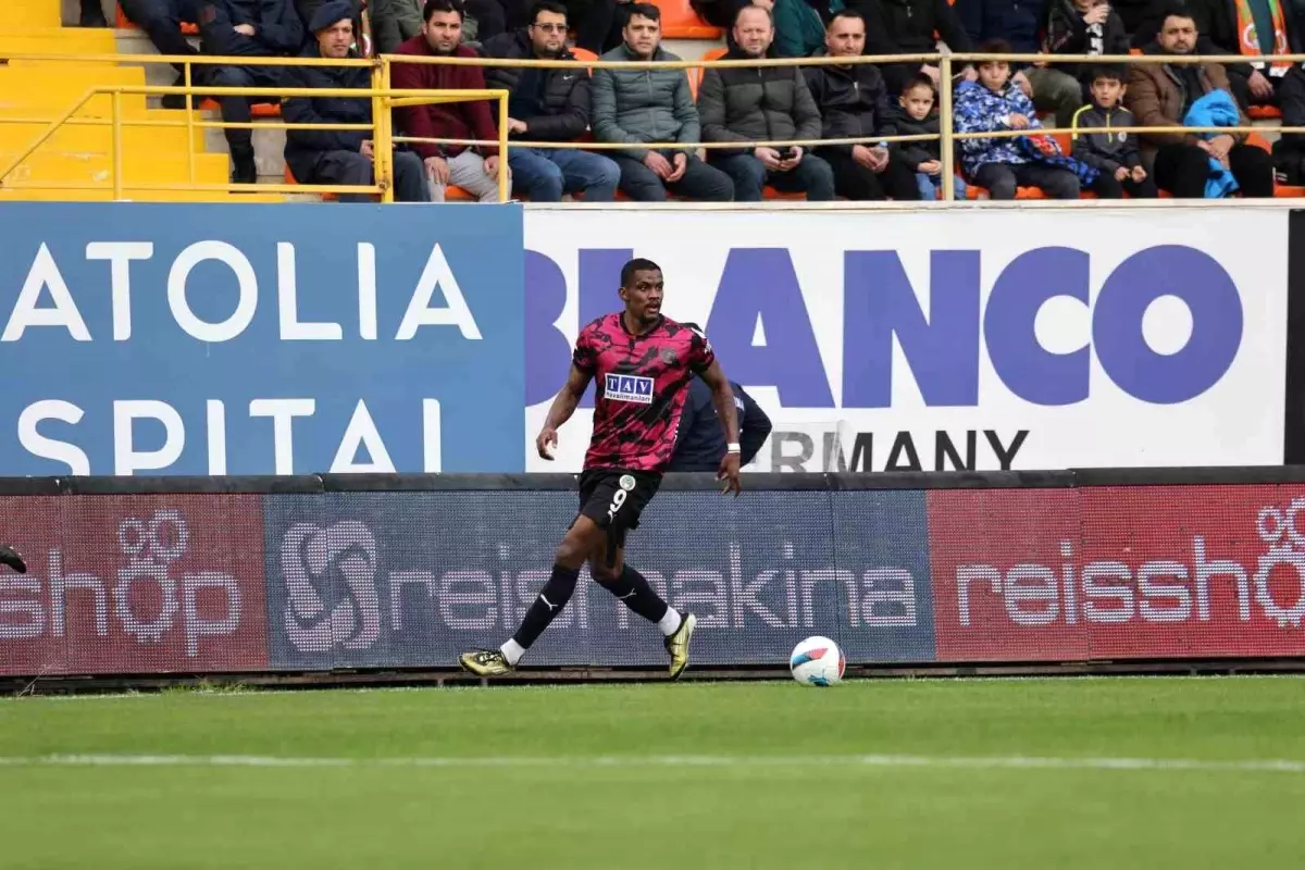 Alanyaspor ve Başakşehir 2-2 Beraberlikte Bulundu