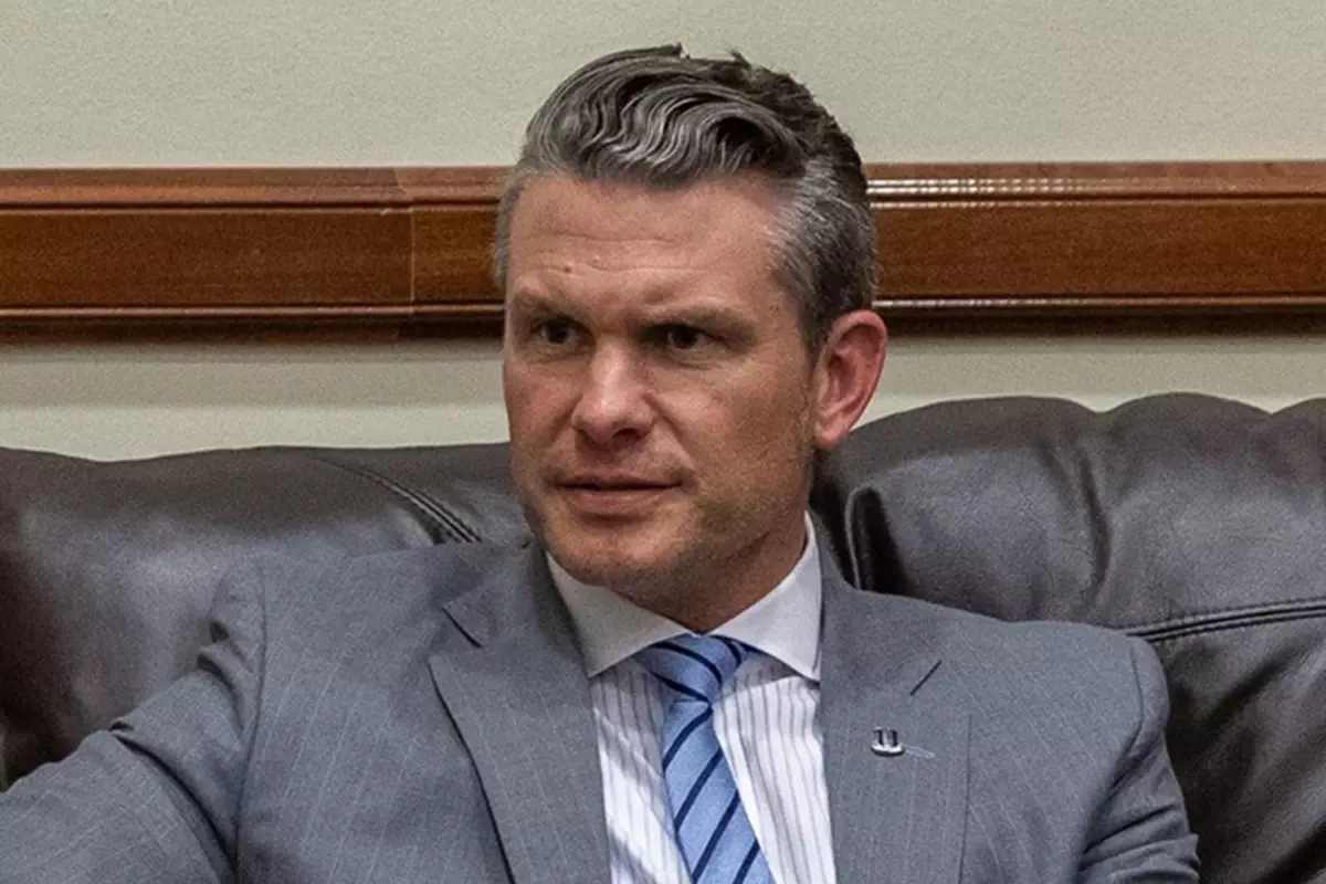 Trump\'ın Savunma Bakanı adayı Hegseth, Senato\'dan 1 oyla geçti