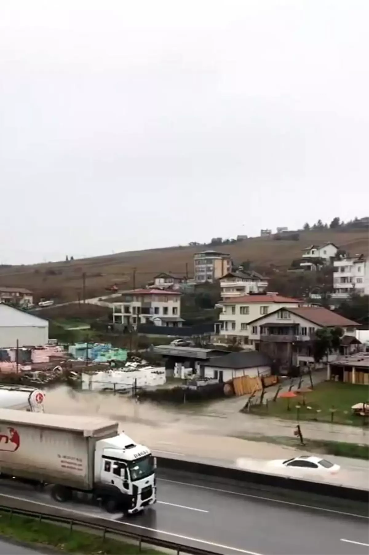 Yalova\'da Su Baskınına Müdahale