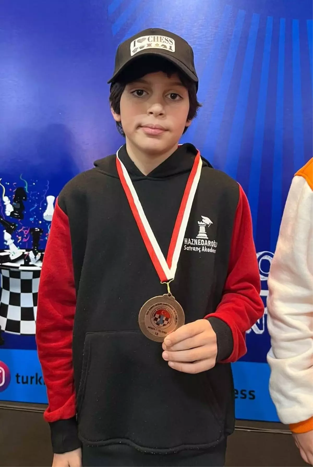 Antalya\'da Depremzede Sporcu Kürşat Coşkun, Satrançta Türkiye 10.\'su Oldu