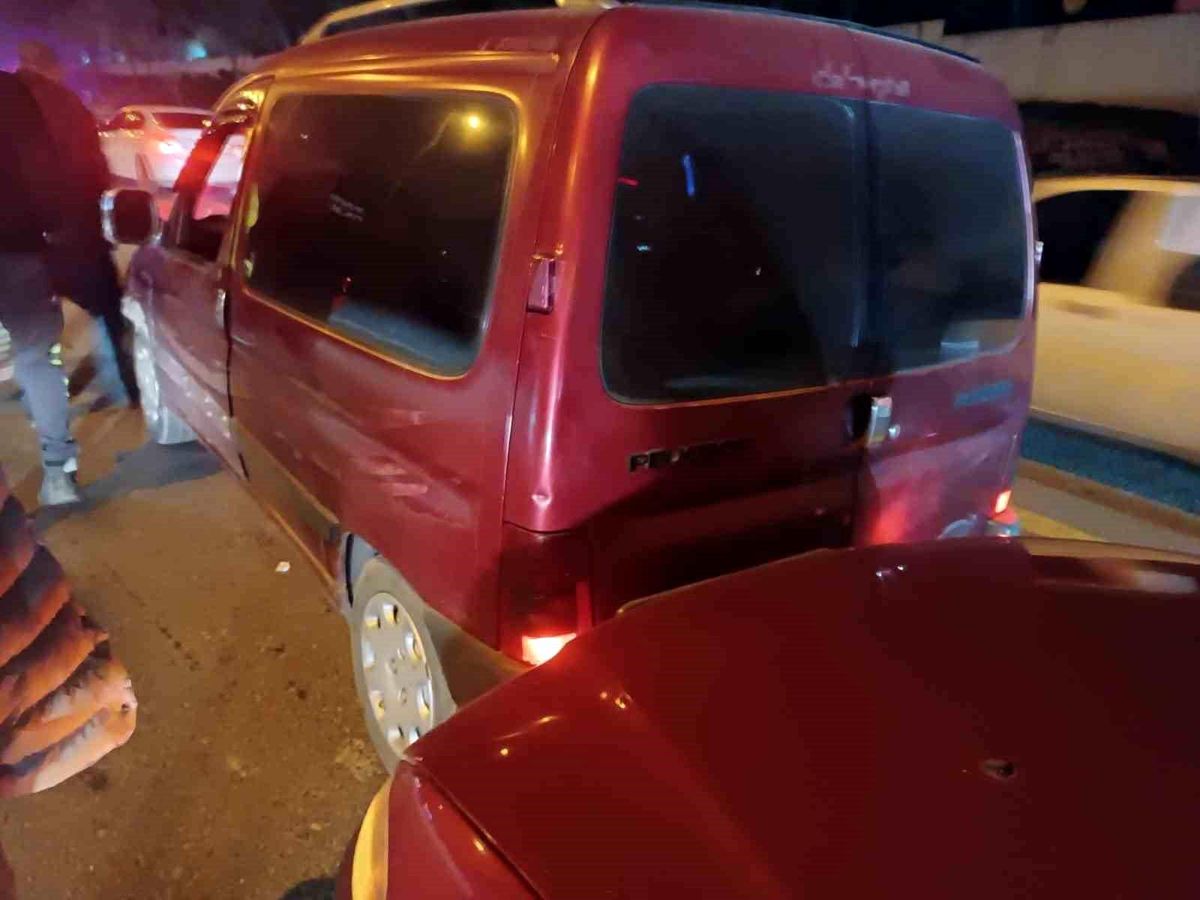 Alkollü Sürücü Geri Gidip Çarptı