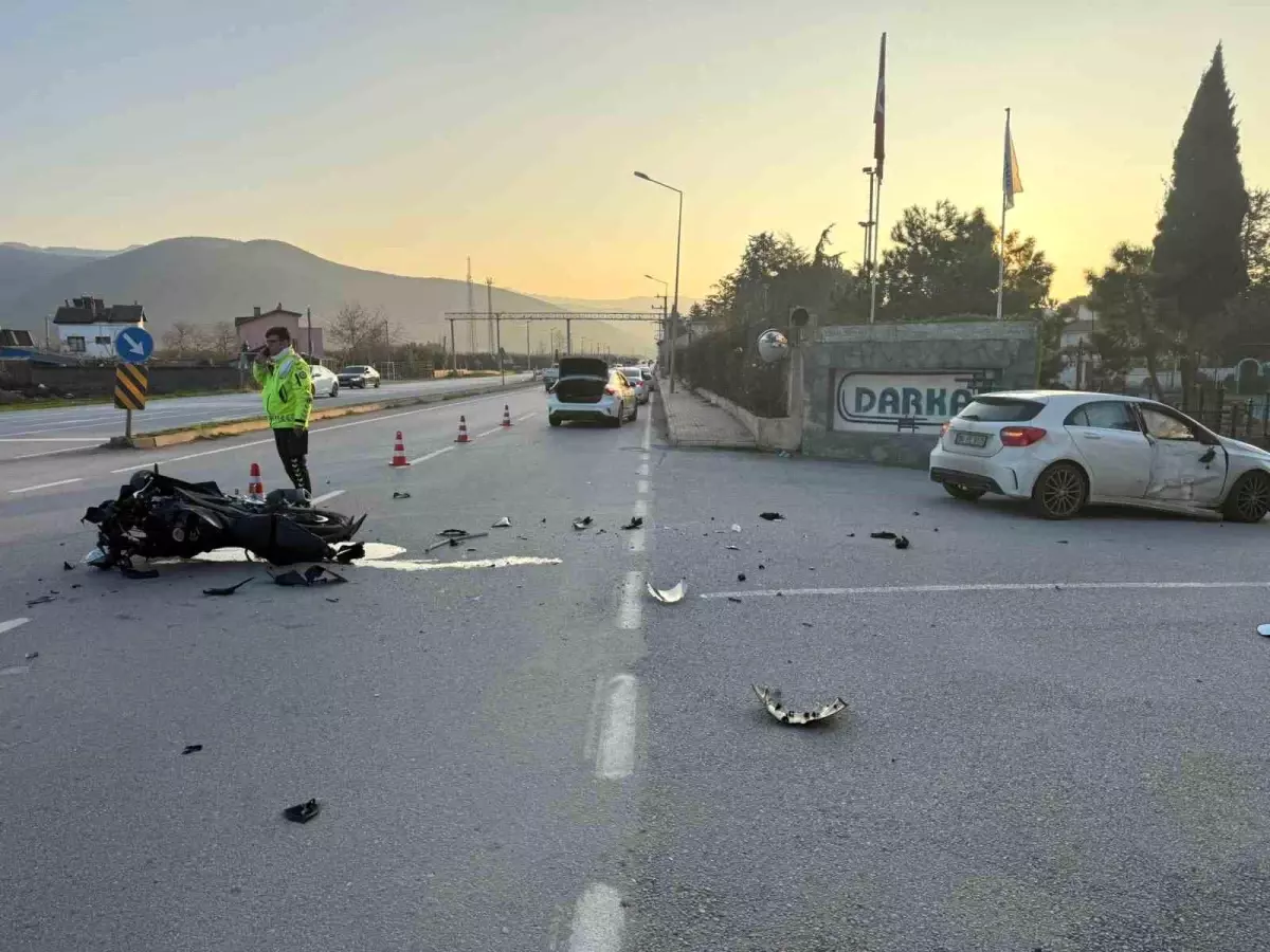 İznik\'te Motosiklet Kazası: 18 Yaşındaki Sürücü Hayatını Kaybetti