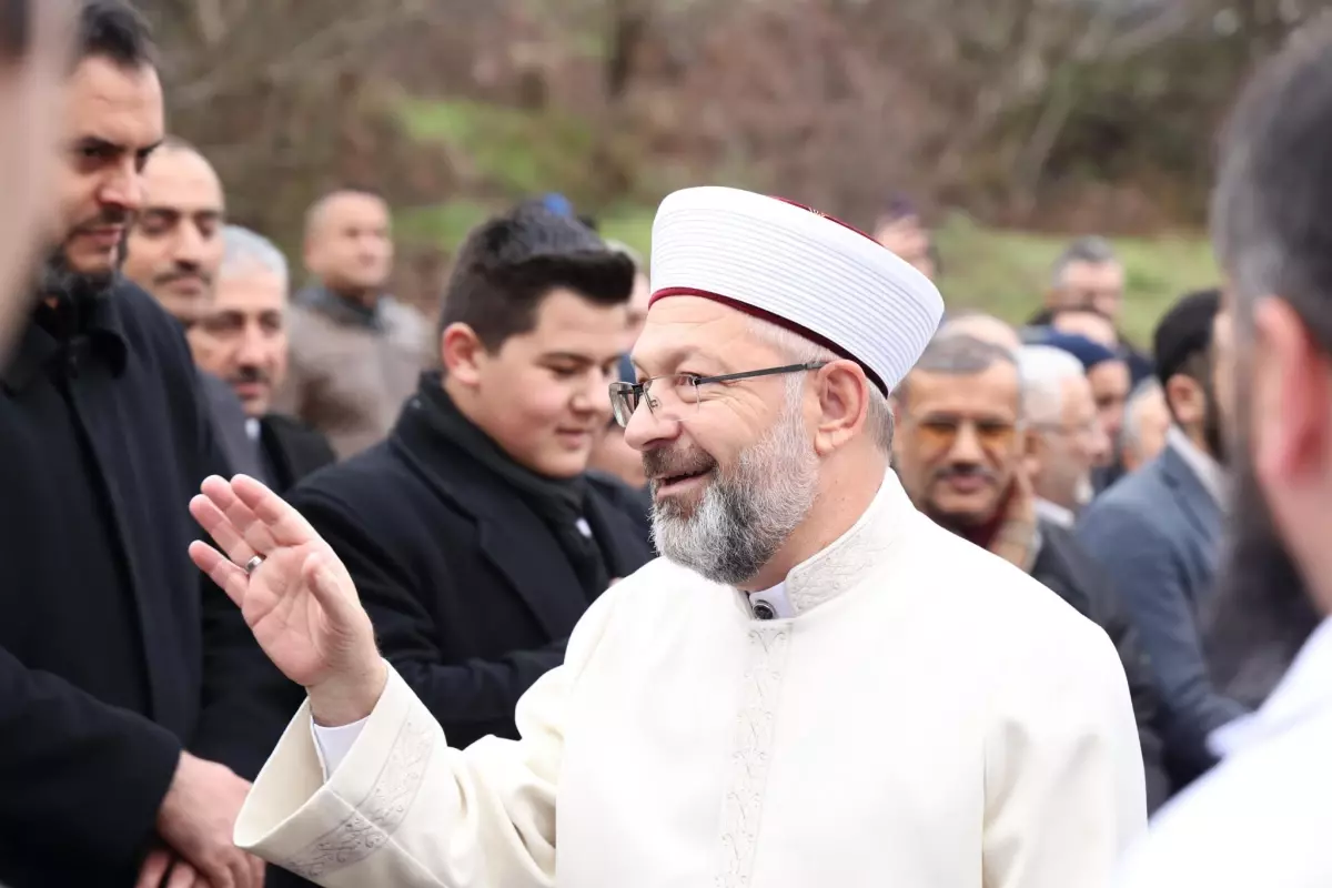 Diyanet Başkanı Erbaş: \'Din İlimleri ve Diğer İlimler Arasında Ayrım Yok\'