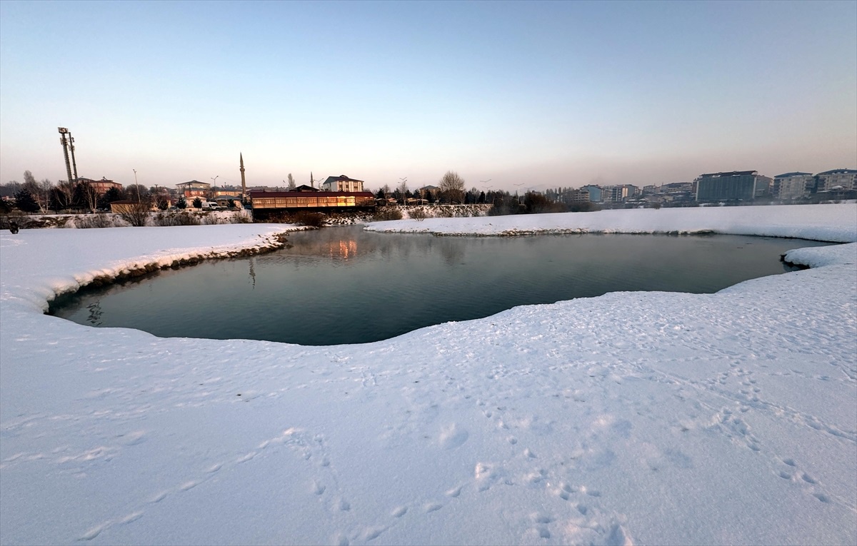 Erzurum, Ardahan ve Kars\'ta Soğuk ve Kar