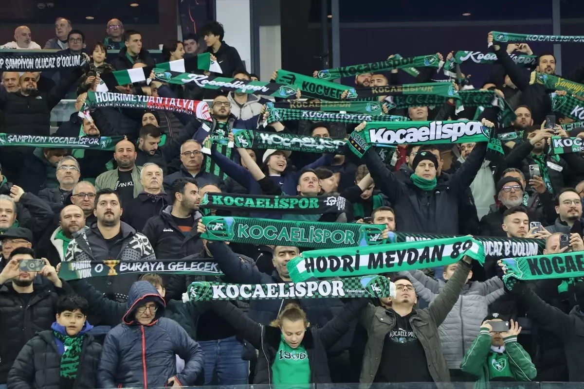 Kocaelispor Evinde Rahat Kazandı