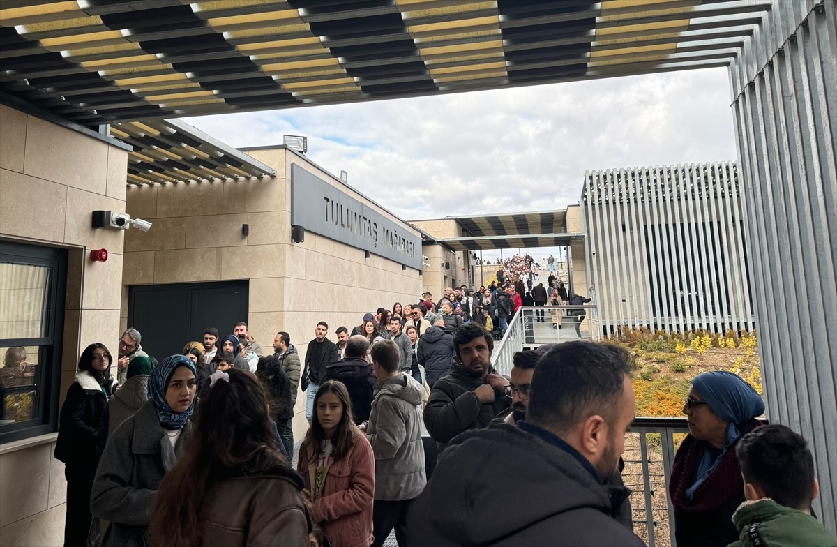 Tulumtaş Mağarası Hafta Sonu Ziyaretçi Akınına Uğradı