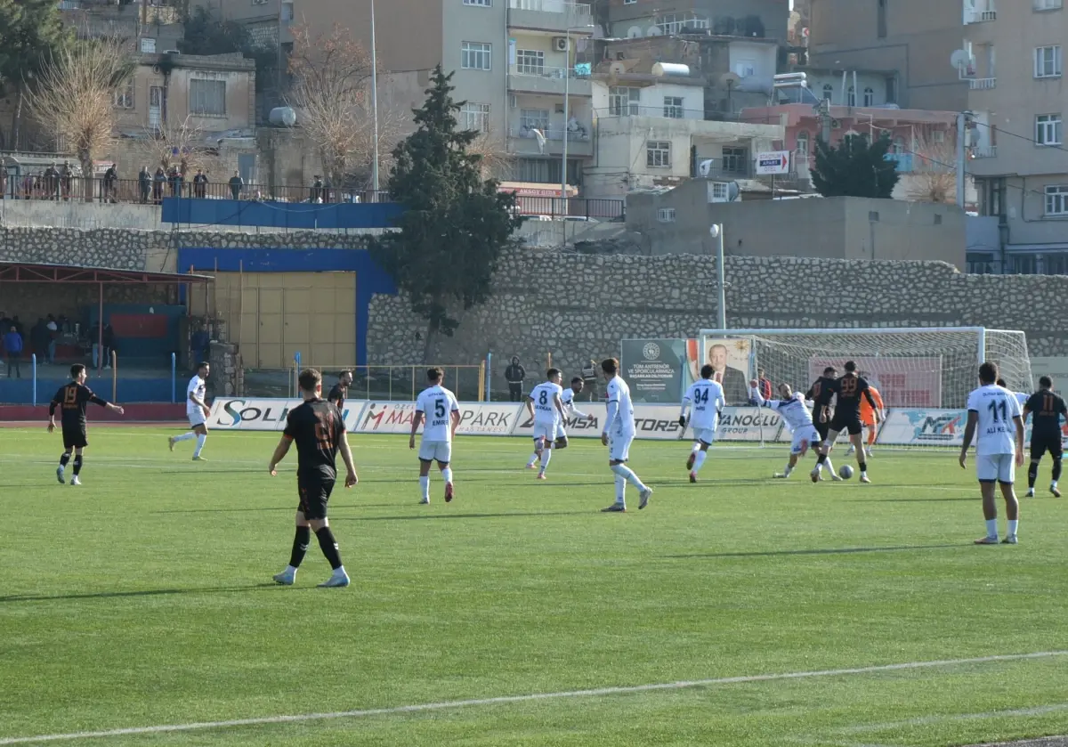 Mardin 1969 Spor, İzmir Çoruhlu\'yu 4-1 ile Geçti