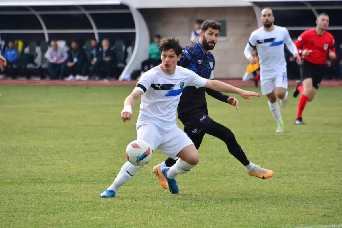 Erbaaspor, Karacabey Belediye Spor\'u 4-3 mağlup etti