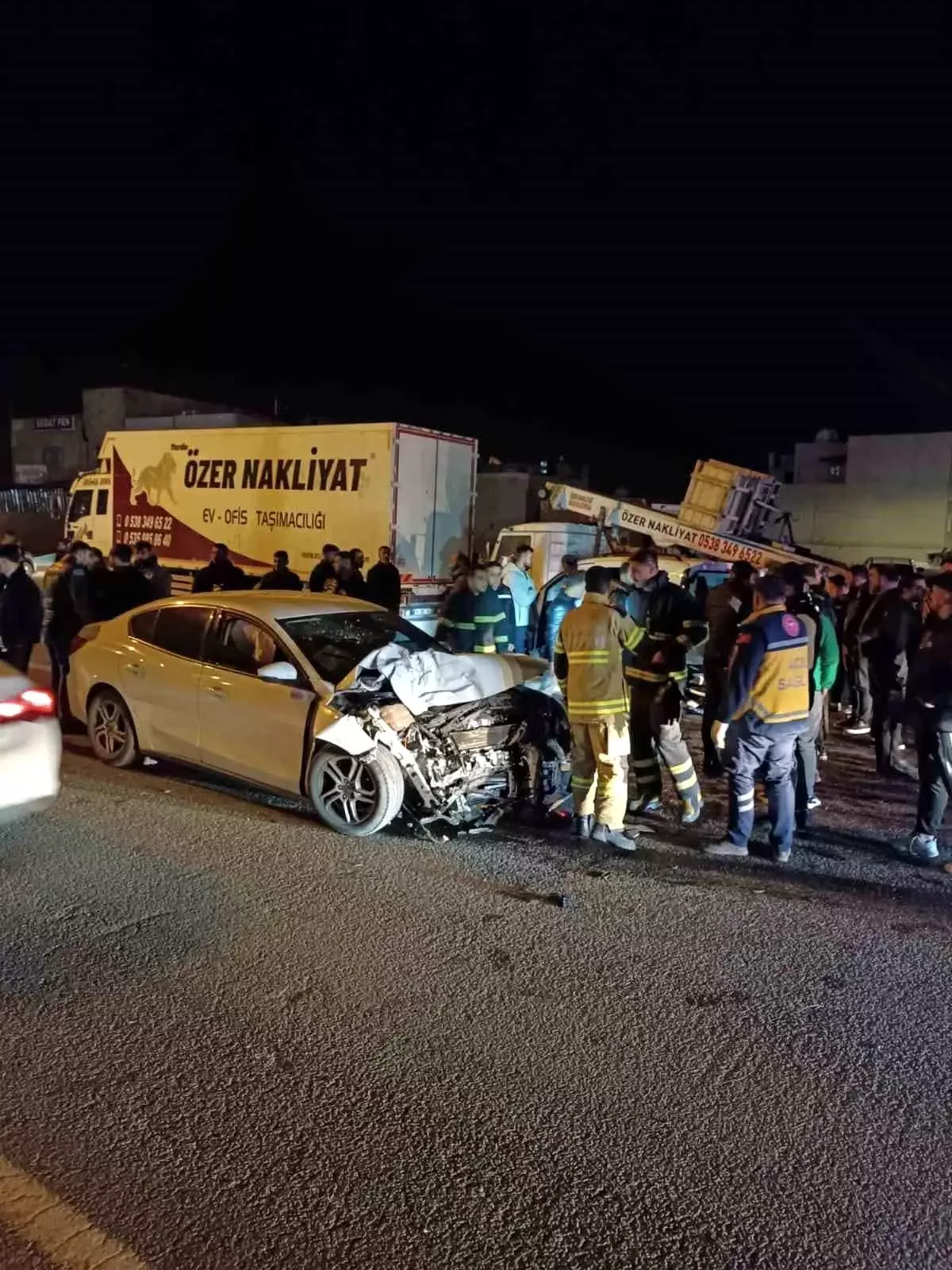 Kızıltepe\'de Trafik Kazası: 3 Yaralı