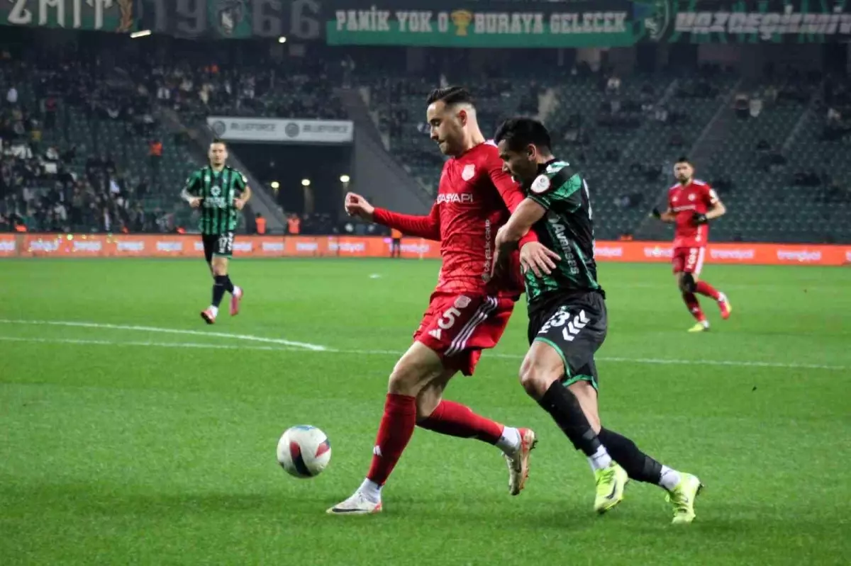 Kocaelispor, Pendikspor\'u 3-0 Yendi