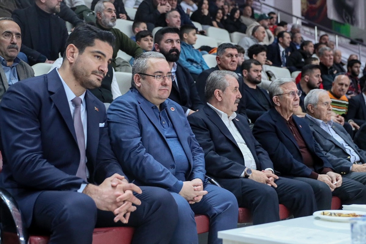 Ankara\'da Türkiye Güreş Şampiyonası Devam Ediyor