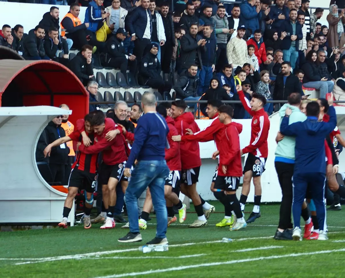 Turgutlu 1984, Yeni Stadında Tarihi Galibiyet Aldı